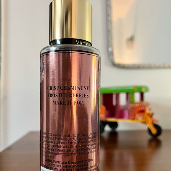 Victoria's Secret Champagne Petals Mist
250ml - Picture 4 of 4